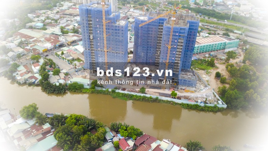 Chủ cần bán gấp căn hộ D’lusso Q.2 tầng 15, 2PN, view sông, giá gốc đã CK 2%, tặng máy lạnh 0914.538.498