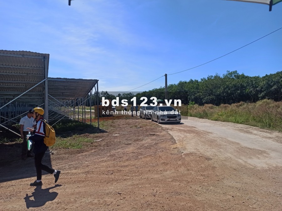Cần bán lô đất ngay KCN Đồng Xoài , 1220m2 tôi bán 560trieu, vị trí đẹp đầu tư tốt