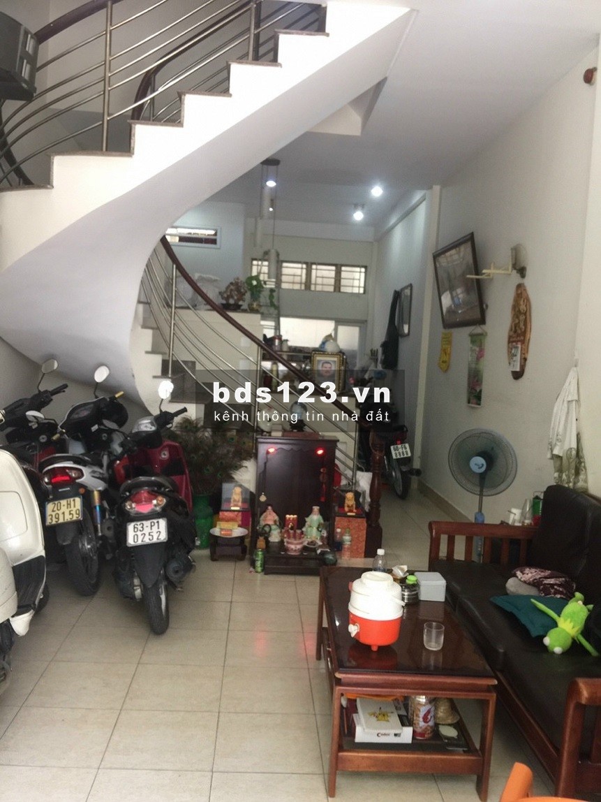 Bán nhà 2 lầu, sân thượng, mặt tiền 232 Cao Lỗ, Phường 4, Quận 8