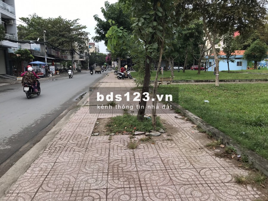 Bán nhà 2 lầu, sân thượng, mặt tiền 232 Cao Lỗ, Phường 4, Quận 8