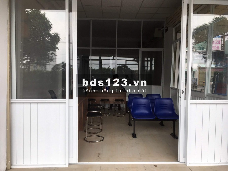 Cho thuê mặt bằng kinh doanh - văn phòng Tầng Trệt - 2 MT- QL22 - hẻm thông xe tải