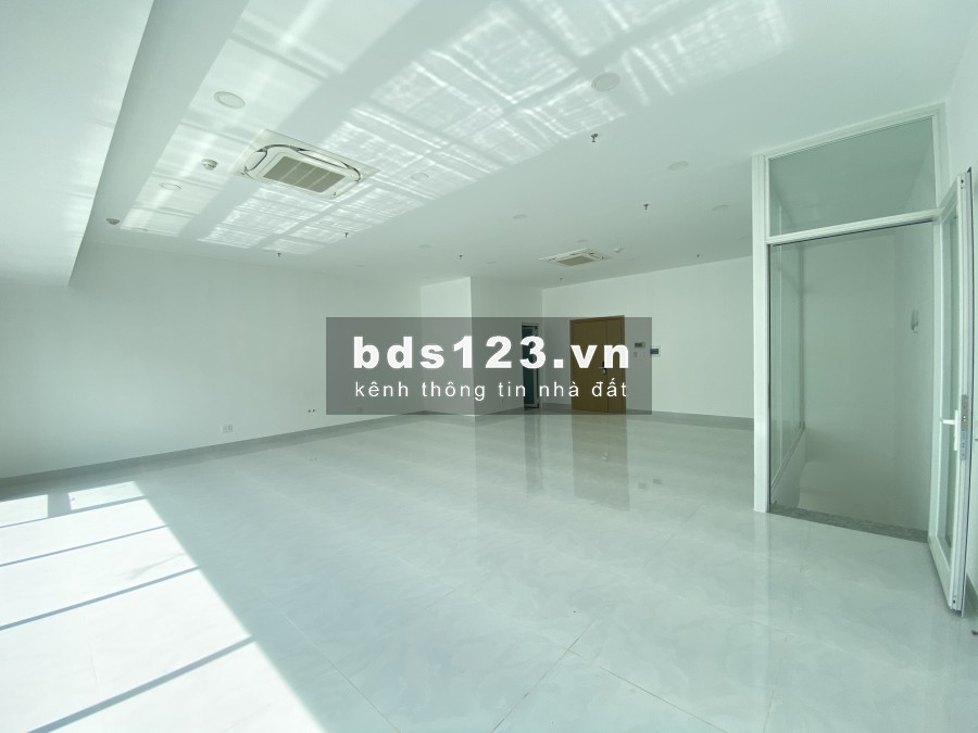 Cho thuê gấp sàn văn phòng sarina giá 23 triệu/tháng, dt 80m2