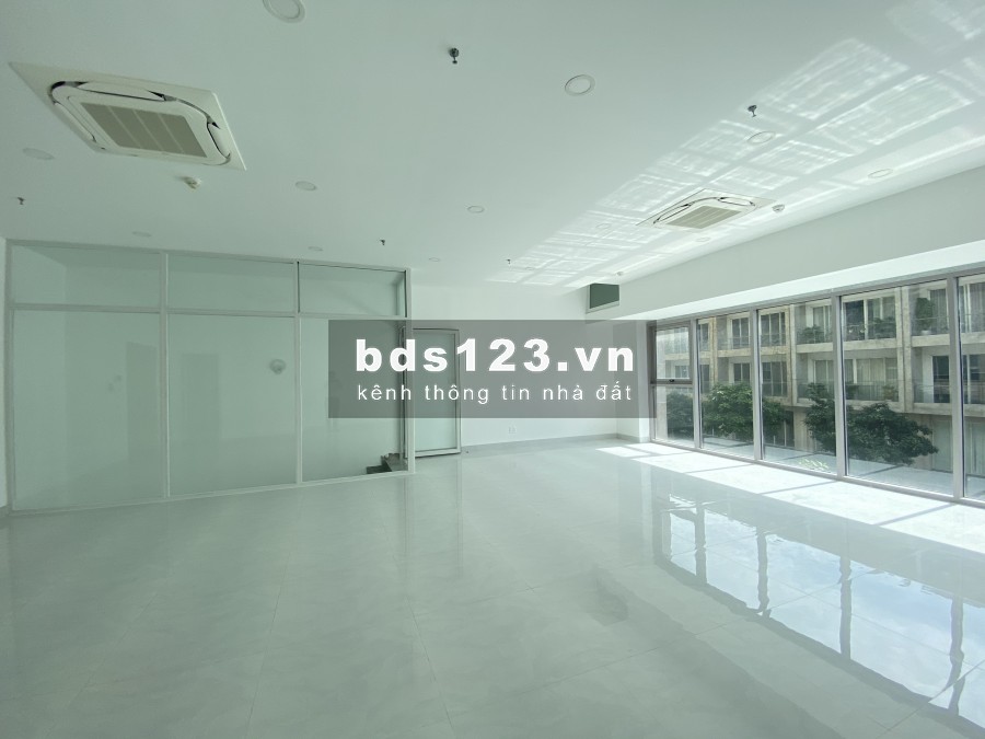 Cho thuê gấp sàn văn phòng sarina giá 23 triệu/tháng, dt 80m2