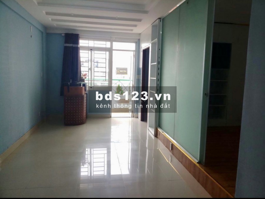 Cho thuê căn hộ có nội thất C/C Hòa Bình 60m2 2pn tại 3/2 P14 Q10 giá 8,5tr/th