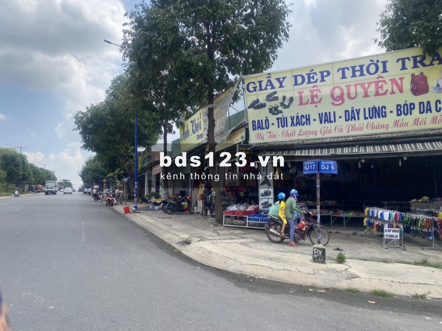 Nhượng nhà đất 600m2 trên đất có 4 dãy trọ thu nhập 32tr/tháng, vị trí thuận lợi