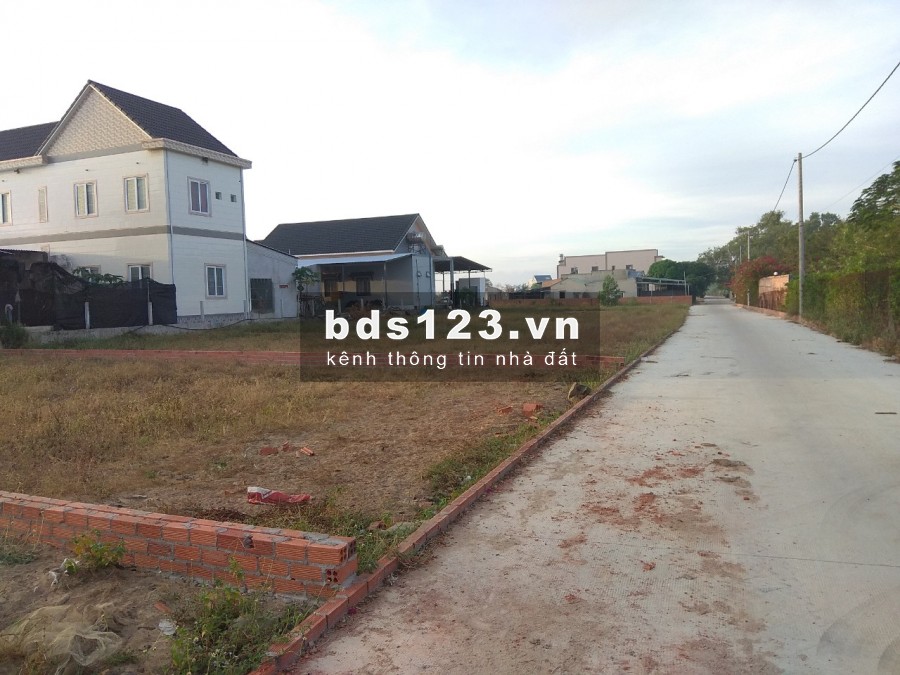 Đất Villa Biệt thự cách biển 1,5km DT 221m2, TC 100m2, SHR. Mảnh đất cho giới thượng lưu