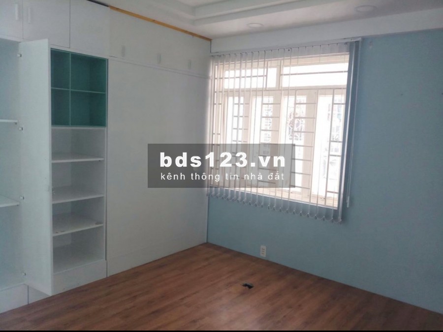 Cho thuê căn hộ có nội thất C/C Hòa Bình 60m2 2pn tại 3/2 P14 Q10 giá 8,5tr/th