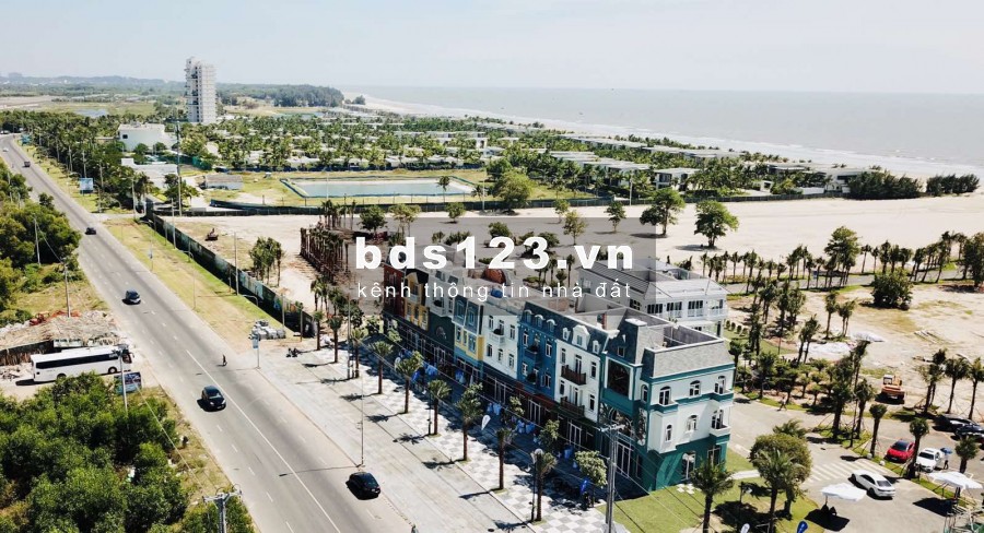 Bán Shophouse mặt tiền đường ven biển Hồ Tràm có hđ thuê 720 triệu/năm kế Melia Hamptons. Lh 0912357447