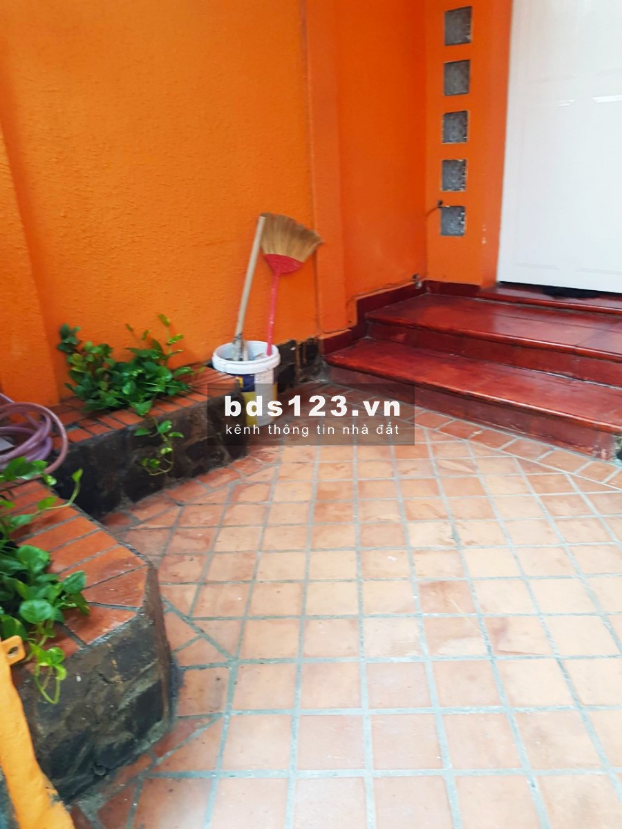Cho thuê nhà riêng Bùi Thị Xuân, P. 1, Q. Tân Bình. Diện tích 3,7x13m, 1 trệt 1 lầu, 2 PN. Giá 13 triệu