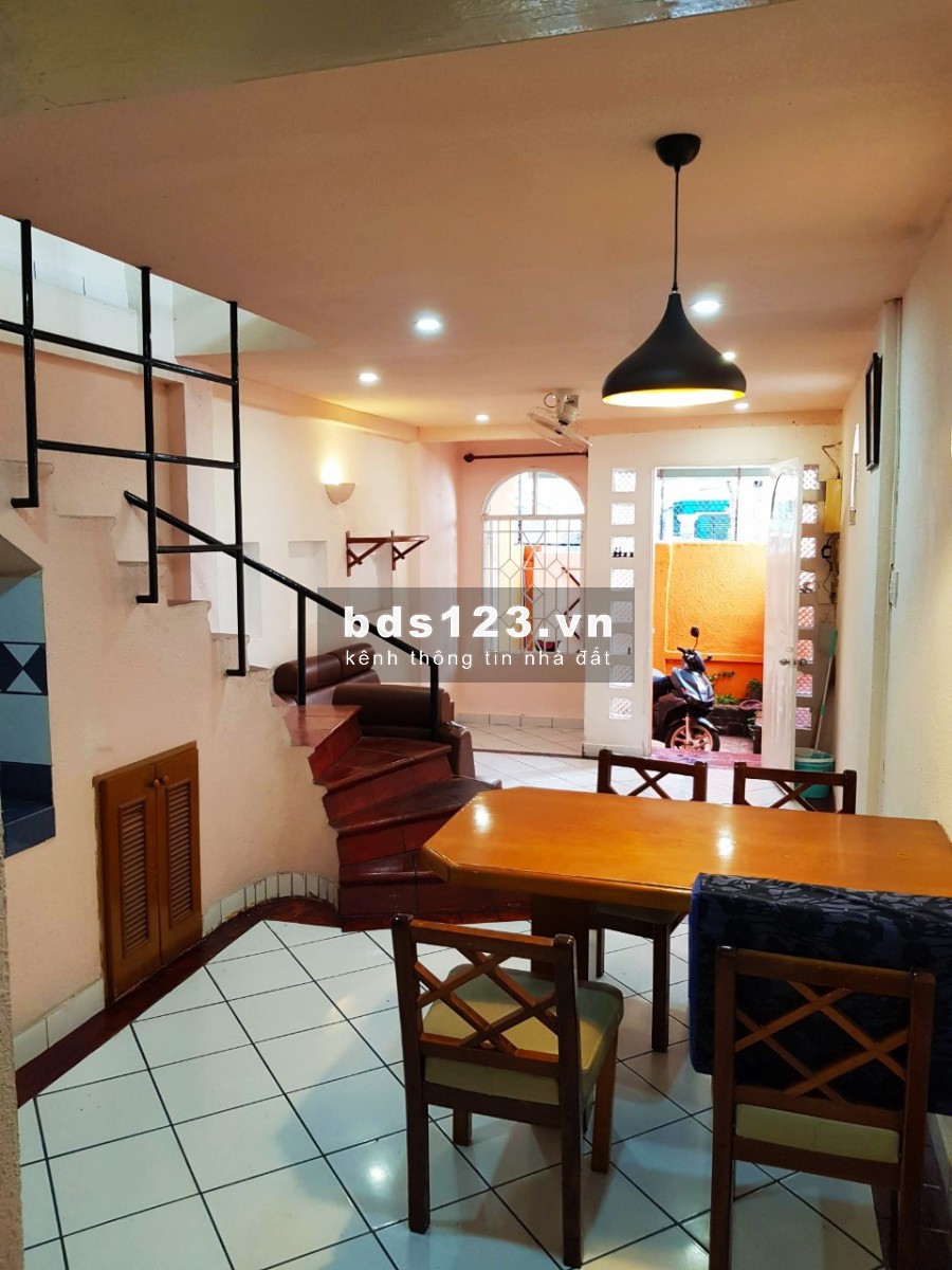 Cho thuê nhà riêng Bùi Thị Xuân, P. 1, Q. Tân Bình. Diện tích 3,7x13m, 1 trệt 1 lầu, 2 PN. Giá 13 triệu