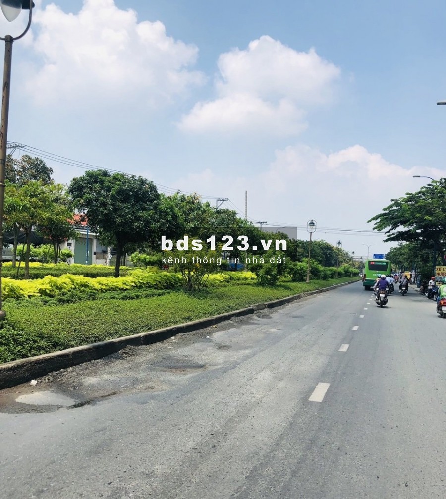 TÔI CẦN BÁN GẤP 660m2 ĐẤT THỔ CƯ LÀM KHO XÂY XƯỞNG NHÀ TRỌ. MẶT TIỀN ĐƯỜNG SỐ 7. Q BÌNH TÂN, TPHCM