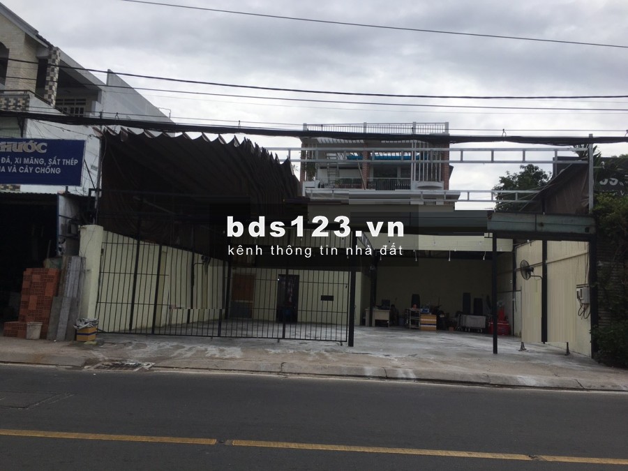 Gò Dầu. DT 11 X 15. Nhà Cấp 4. Trống suốt .