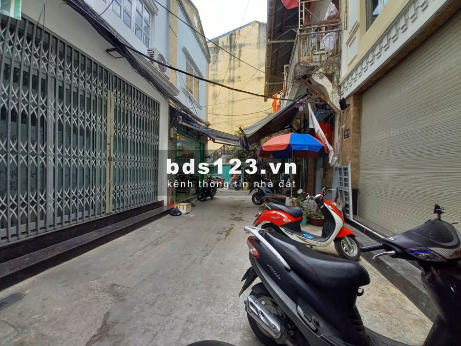 Cần bán gấp-41m2 Lương Hữu Khánh-Quận 1-4 tầng kiên cố-Gần MT-Hẻm 4m thông-8.9 tỷ