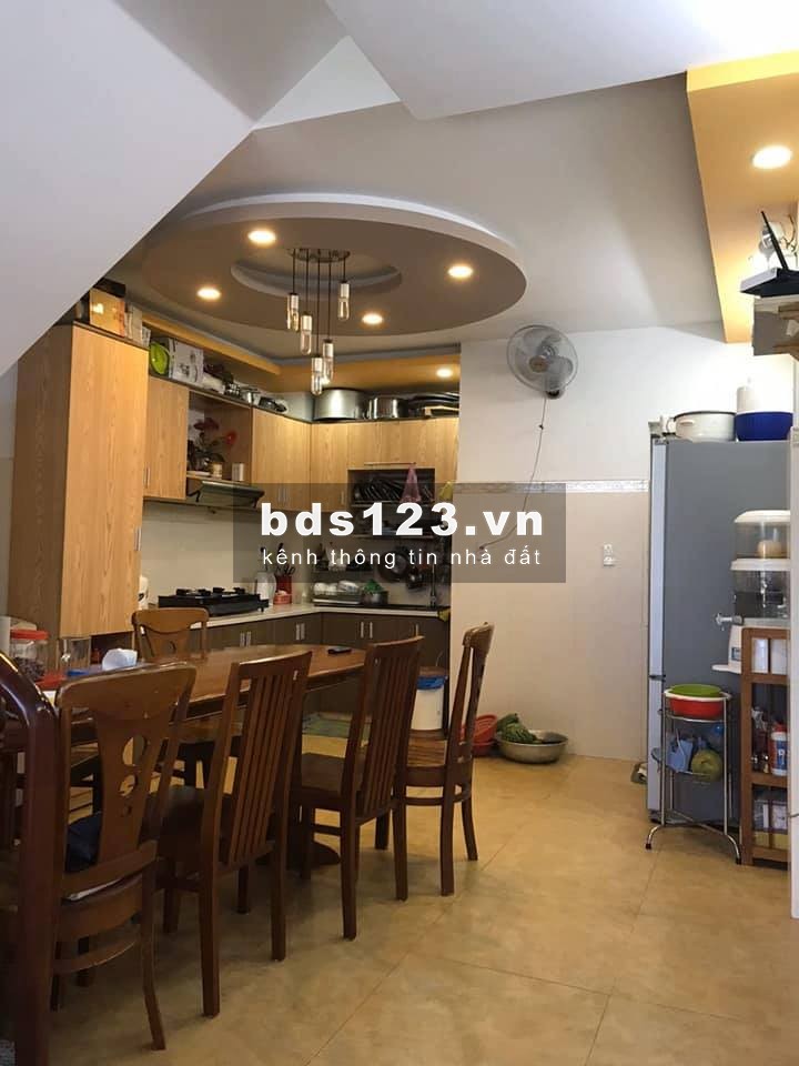 Cần bán gấp-41m2 Lương Hữu Khánh-Quận 1-4 tầng kiên cố-Gần MT-Hẻm 4m thông-8.9 tỷ
