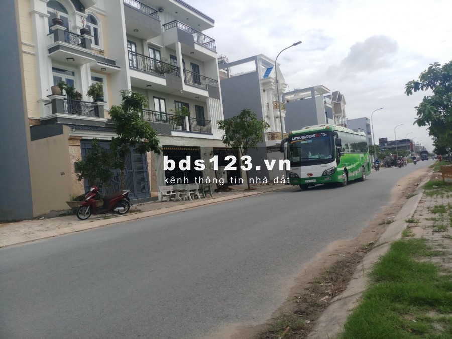 Cuối năm bán gấp 440m2 thổ cư mặt tiền Trần Văn Giàu, tiện xây kho xưởng - nhà trọ, gần KCN Ponchen