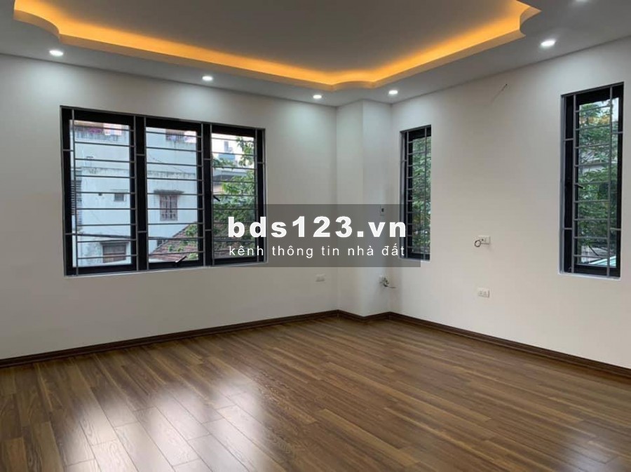 BÁN NHÀ TÂY HỒ LÔ GÓC, 2 Ô TÔ TRÁNH, GARA, KHU NGOẠI GIAO ĐOÀN, 52MX5T, 6.5 TỶ