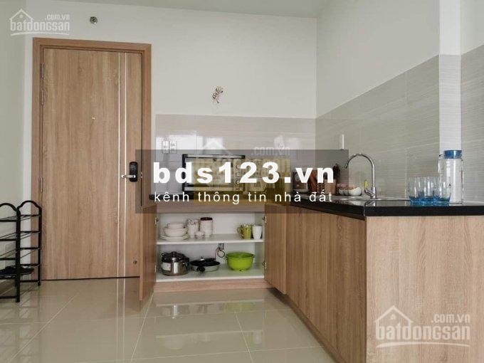 Chủ cần cho thuê căn hộ rộng 92m2, 3 PN, cc Saigon Gateway, tầng cao, có nội thất, giá 8 triệu/tháng