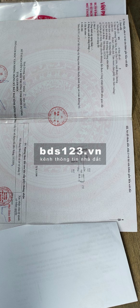 Bán gấp nhà sổ riêng 90m2 ,phường Thái Hòa, Tân Uyên đường ô tô.Bank hổ trợ