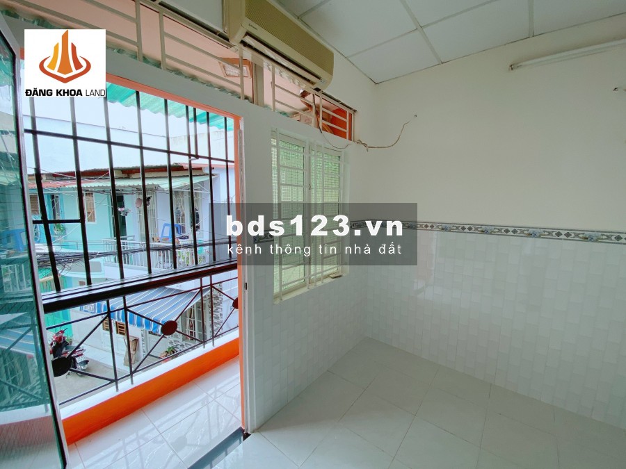 Kẹt tiền cần bán nhà 1 trệt 1 lầu còn mới đường số 6, phường Hiệp Bình Phước, Thủ Đức