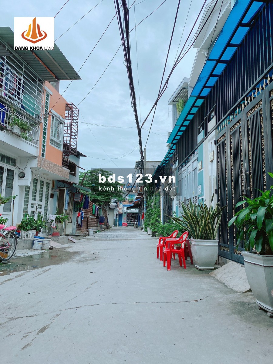 Kẹt tiền cần bán nhà 1 trệt 1 lầu còn mới đường số 6, phường Hiệp Bình Phước, Thủ Đức