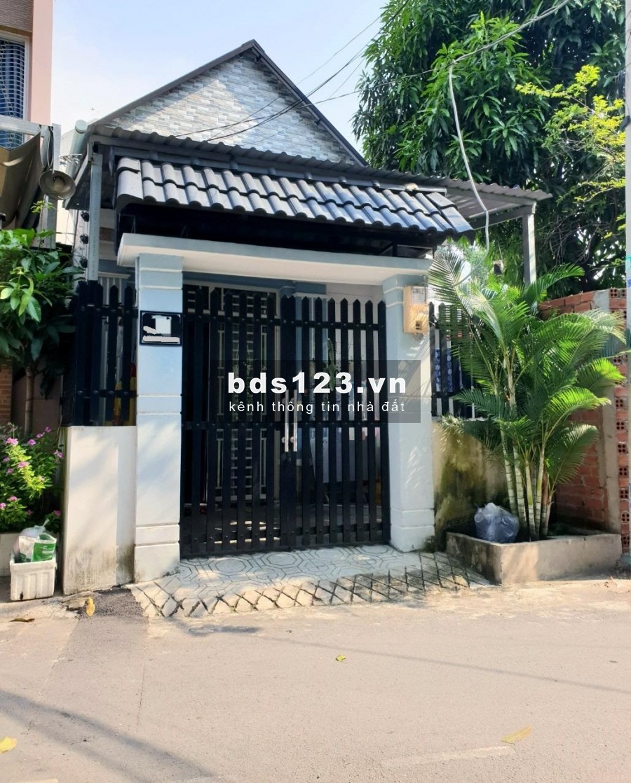 Nhà cấp 4 mới xây 34m2 sổ sẵn, đường 37 Bình Trưng Tây, 2.73 tỷ