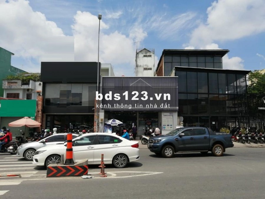 Mặt Tiền Đường Hậu Giang. DT: 6 x 27 _ Suốt cấp 4 KD