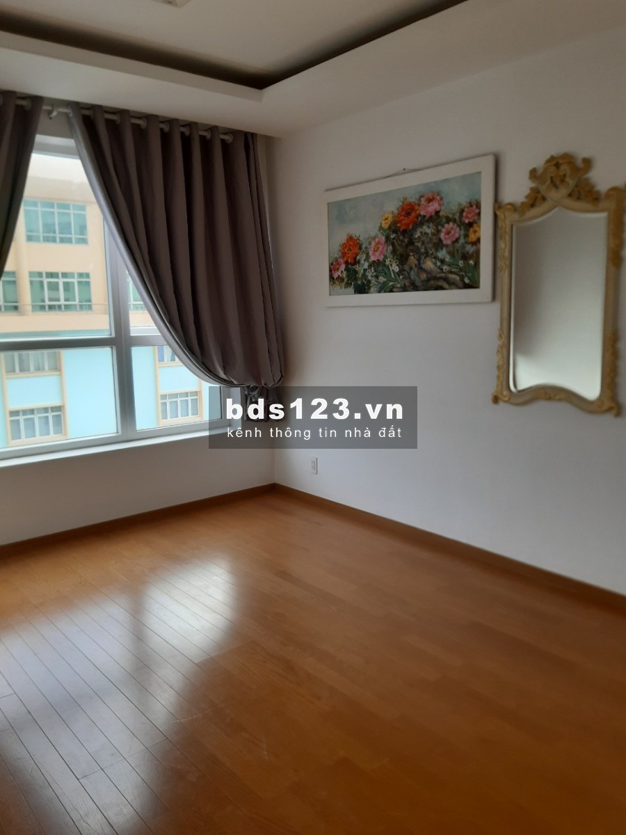 Căn hộ chung cư Sky Center 2 phòng ngủ 80m2 nội thất cơ bản (rèm, máy lạnh, bếp) 12Tr