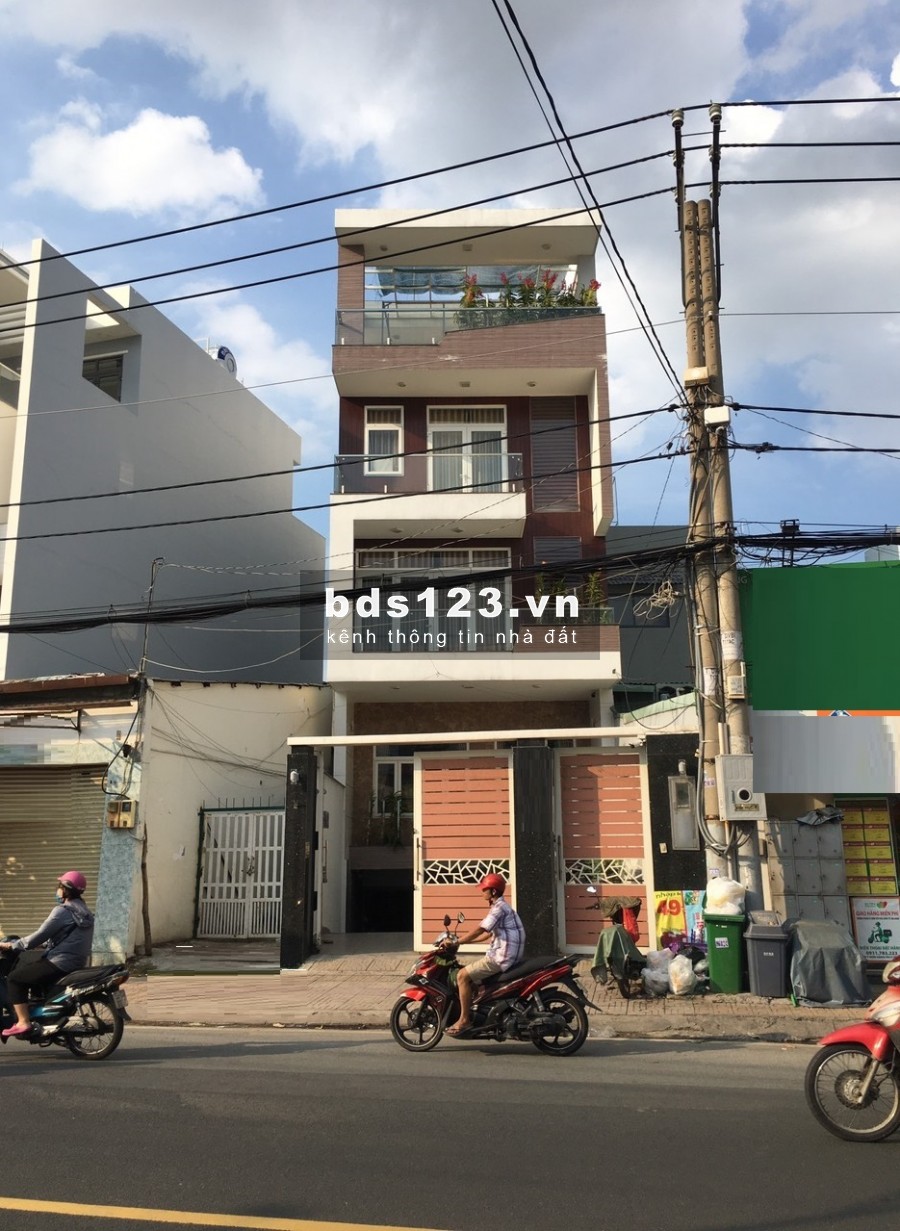 Mặt Tiền Đường Hậu Giang. DT: 4.8 X 12 Nhà 2 lầu