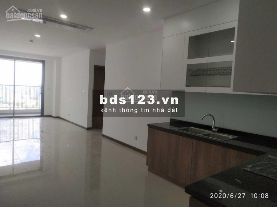 Chủ cần cho thuê căn hộ tầng cao, nội thất cơ bản cc Saigon Pearl rộng 90m2, giá 17 triệu/tháng
