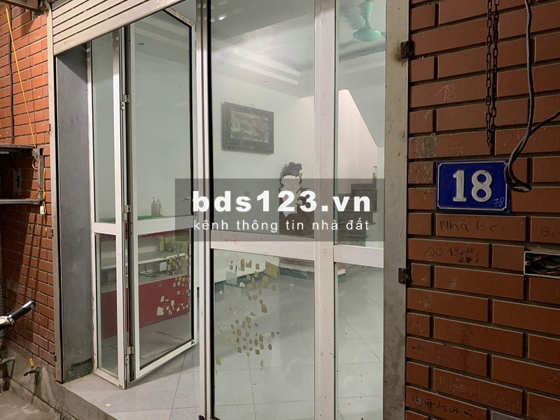Bán nhà Quận 10 giá 4 tỷ 9, gần 40m2, 4 tầng, Hẻm xe hơi đường Nguyễn Tri Phương 10m.