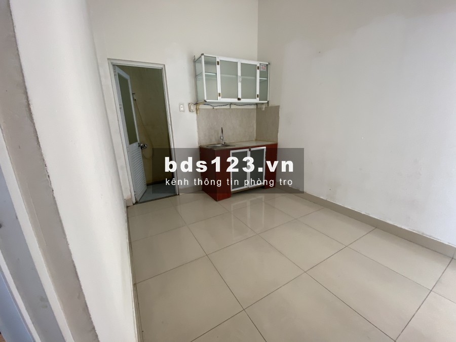 Phòng trọ đường Nguyễn Văn Quá, Q.12, 35m2 có 1PN 1PK 1WC có Ban Công