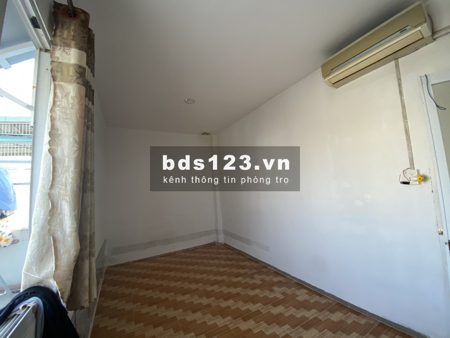 Phòng trọ đường Nguyễn Văn Quá, Q.12, 35m2 có 1PN 1PK 1WC có Ban Công
