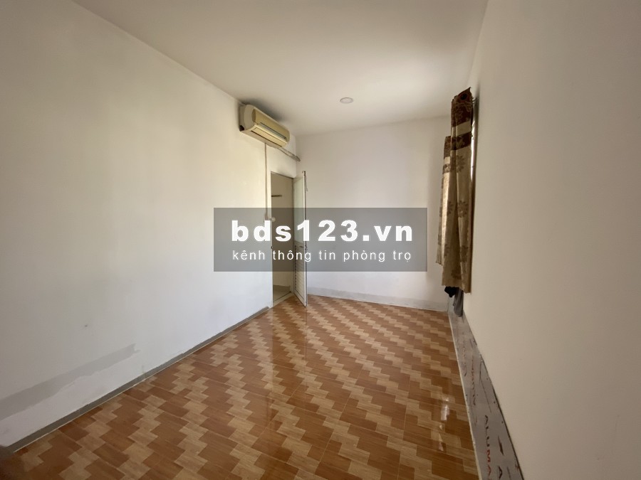 Phòng trọ đường Nguyễn Văn Quá, Q.12, 35m2 có 1PN 1PK 1WC có Ban Công
