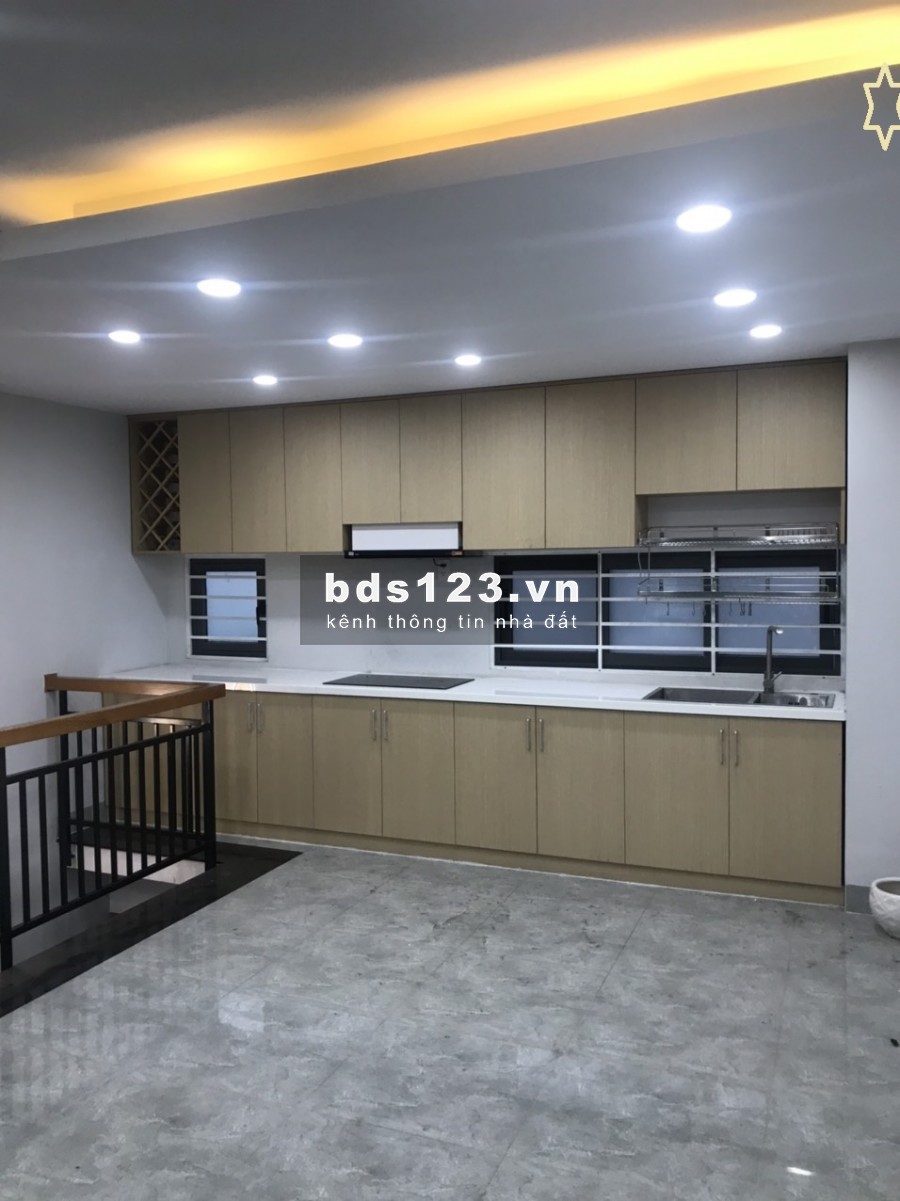 Nhà mới MT Phú Thọ Hòa Lững ,3L,ST, 5PN,6WC Full ML