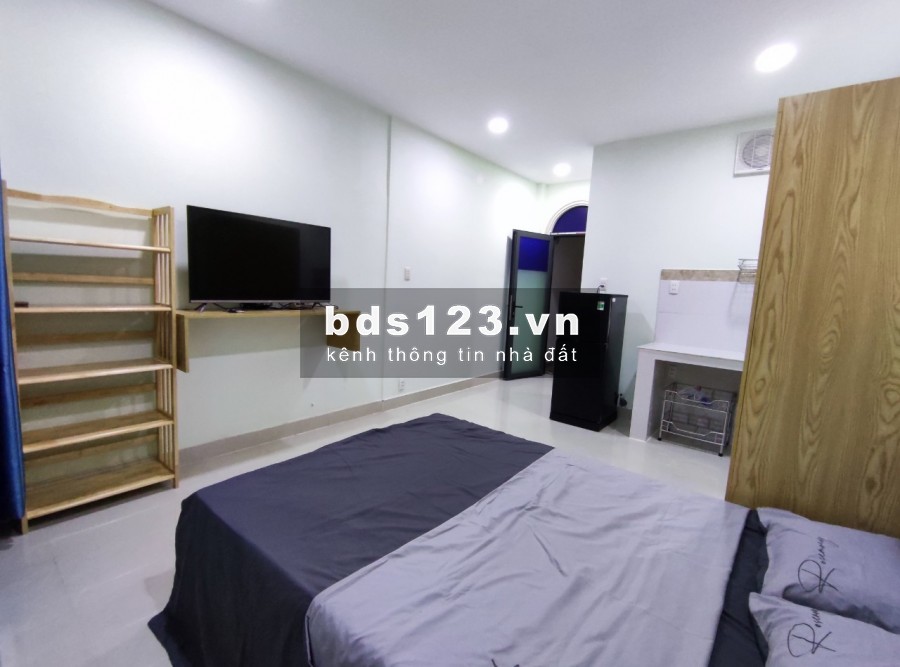 CHDV mới xây, ban công, full nội thất, đường Hồng Hà.TB