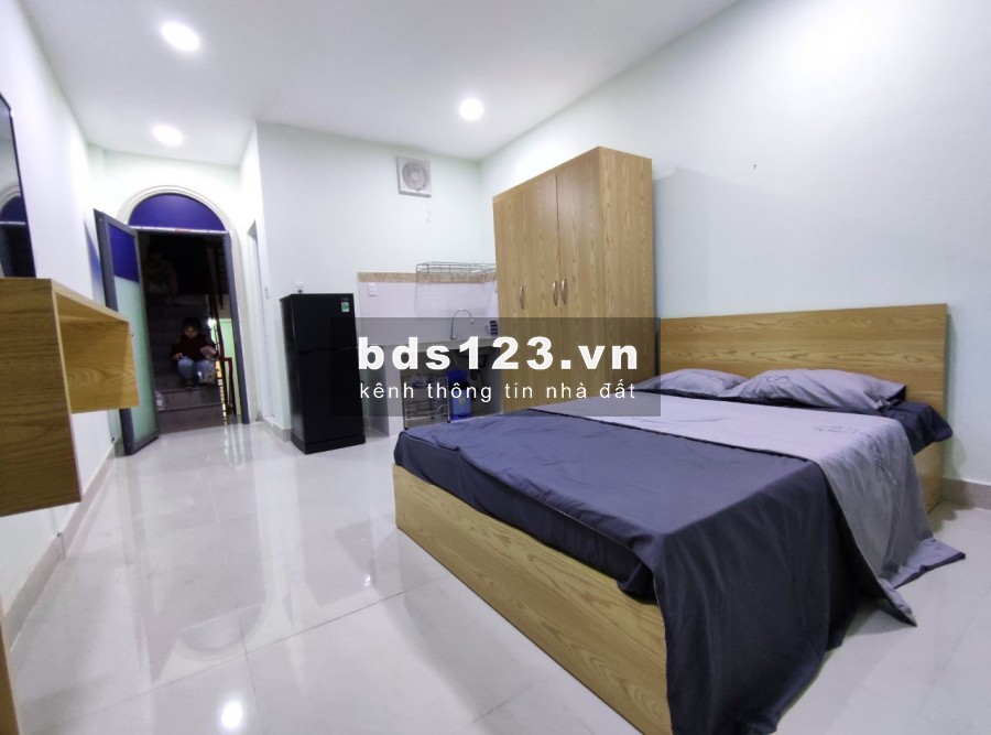 CHDV mới xây, ban công, full nội thất, đường Hồng Hà.TB