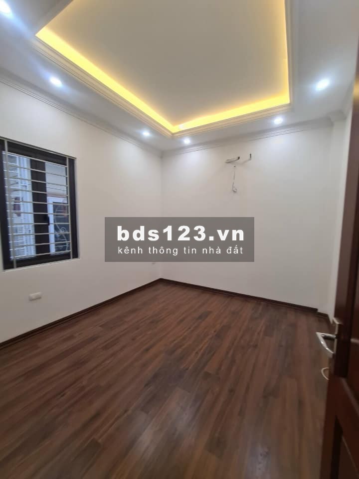 Bán nhà Nguyễn Văn Cừ, Long Biên, 5T, 47m2, 4,75 tỷ