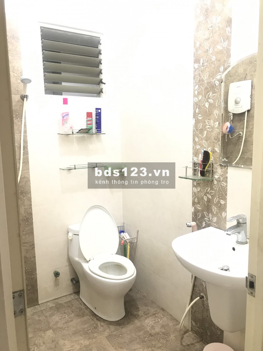 Phòng trọ Quận 8 25m² giờ giấc tự do, có máy lạnh.