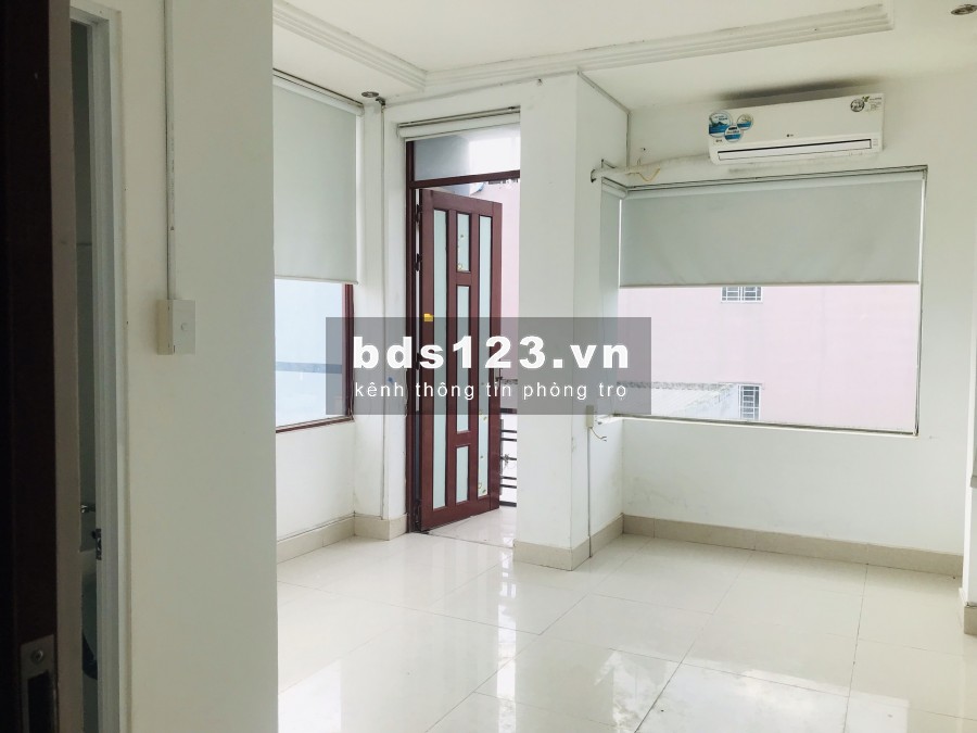 Phòng trọ Quận 8 25m² giờ giấc tự do, có máy lạnh.
