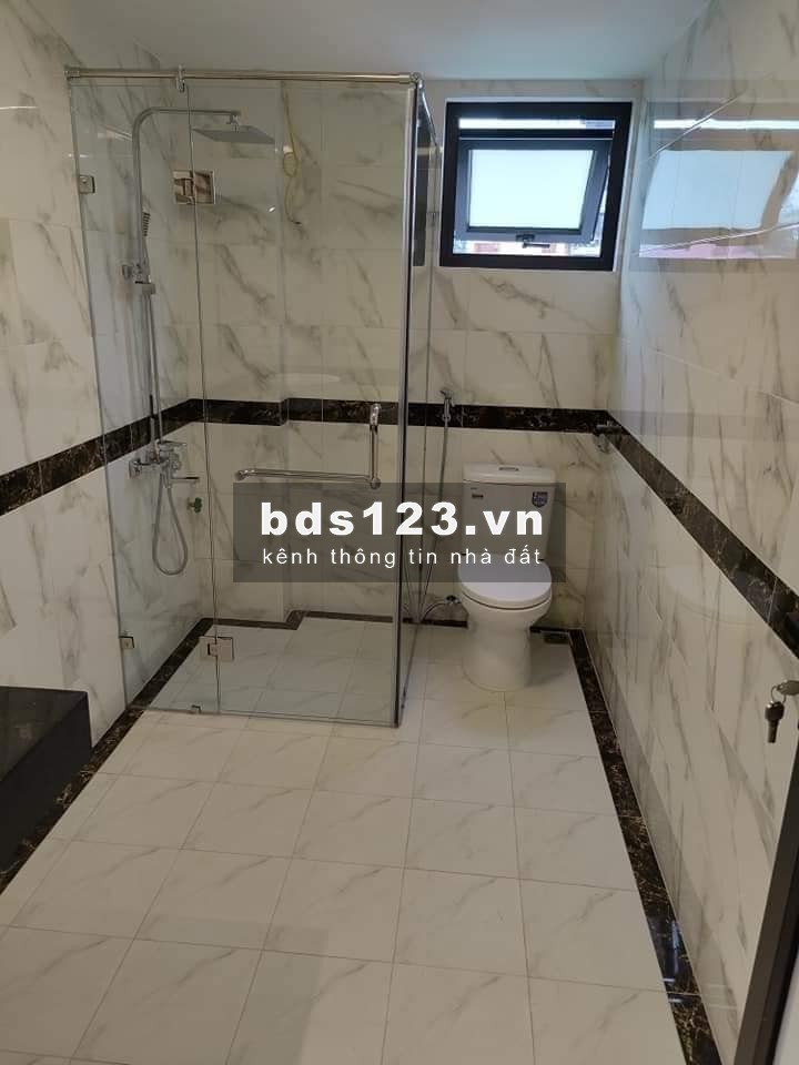 Bán nhà Bồ Đề, Long Biên 5 Tầng, 37m2, 3.25 tỷ