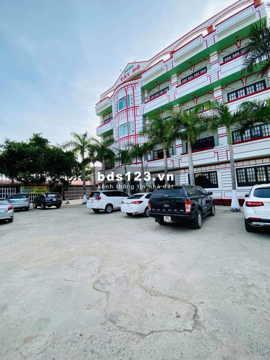 Nhà nghĩ đang khai thác doanh thu tốt, mặt tiền tại Thị Trấn Bình đại , bến tre ( chuẩn bị thành lập ban chỉ đạo triển khai đề án xây dựng Thị Xã )
