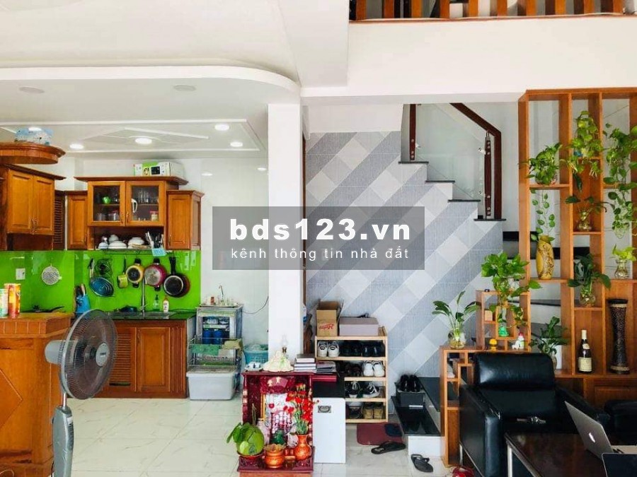 Hoàng Hoa Thám, Ngang 6m, 5 lầu 7.45 tỷ phường 6 Quận Bình Thạnh.
