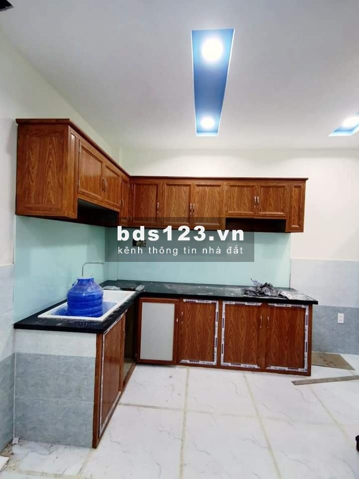 Chính chủ bán gấp nhà “Mặt tiền” 2 tầng, 85m2, HXH tránh, giá rẻ chỉ hơn 4 tỷ.