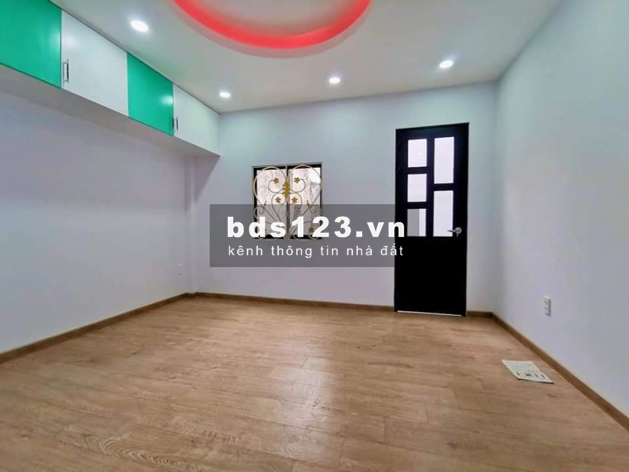 Chính chủ bán gấp nhà “Mặt tiền” 2 tầng, 85m2, HXH tránh, giá rẻ chỉ hơn 4 tỷ.