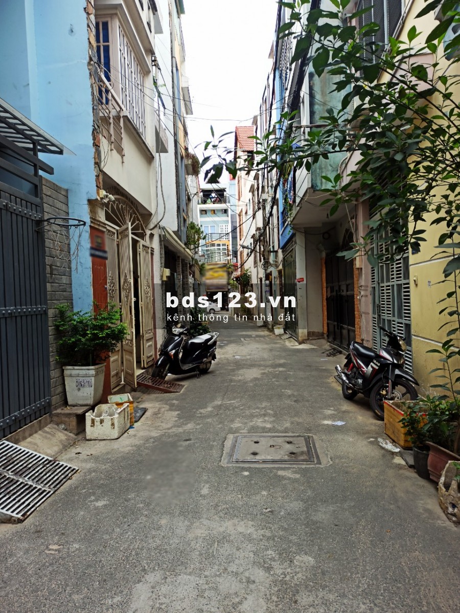 Cho thuê nhà nguyên căn đường Nhất Chi Mai, Phường 13, Tân Bình. 1 trệt 1 lầu 2PN, 10 triệu. Gần Etown Cộng Hòa