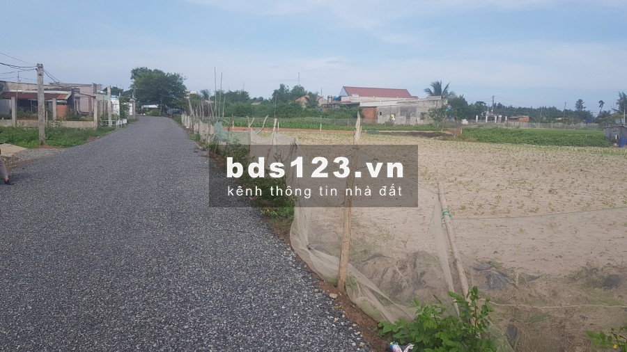 Bán 319m2 đất ven biển Hồ Tràm Xuyên Mộc BRVT giá chỉ 2 tỷ xxx / nền