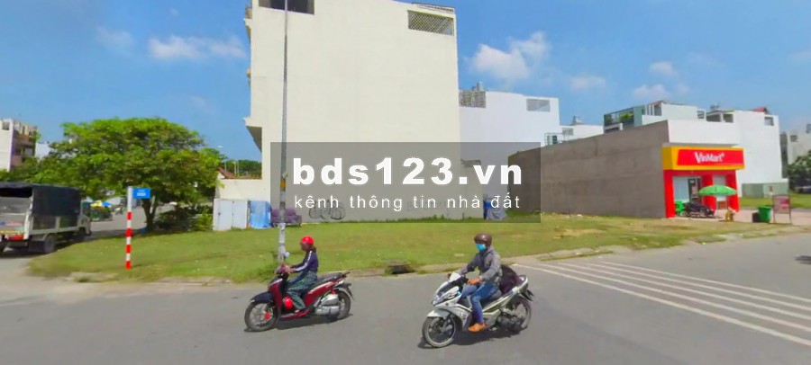 Gia đình tôi cần bán gấp lô đất cập sát chợ an sương, quận 12, cách trường chinh 500m