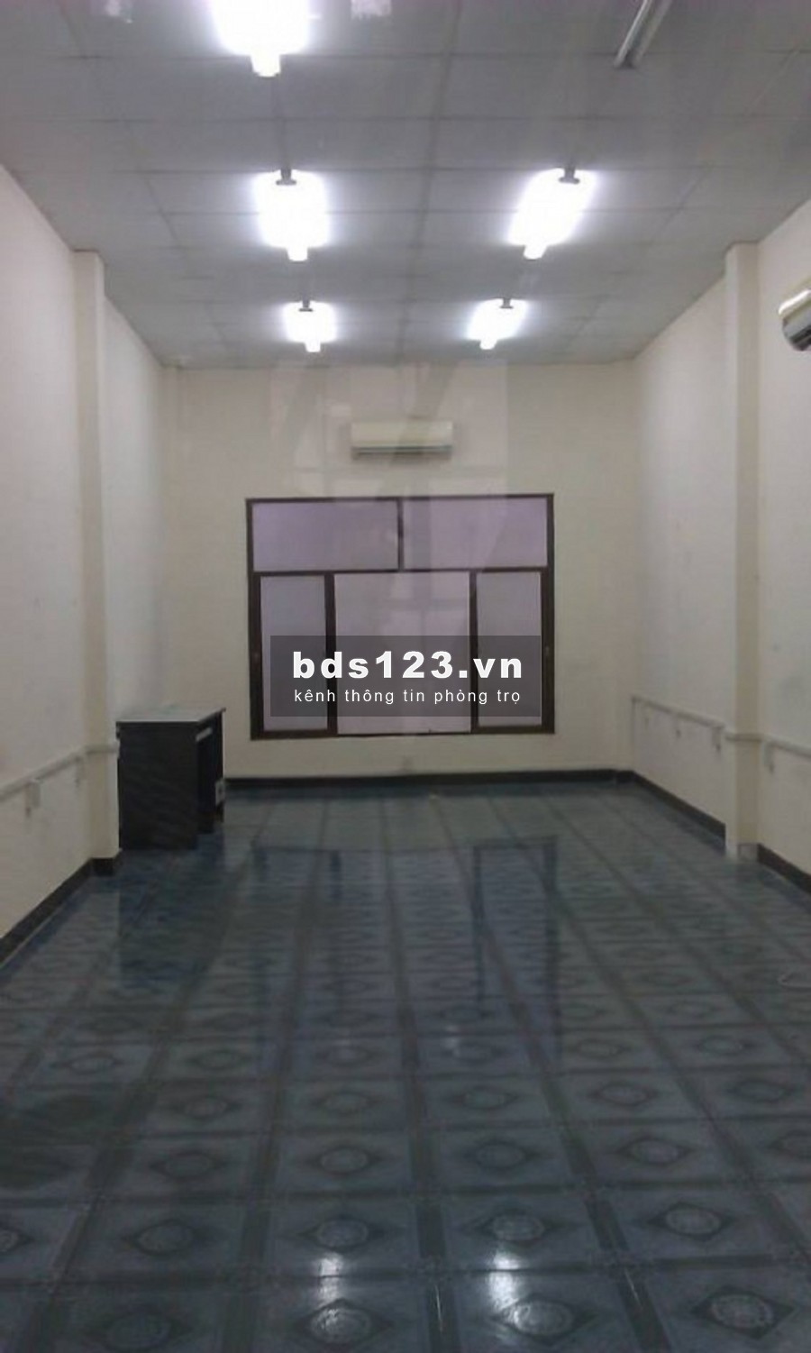 Phòng 25m2, MÁY LẠNH, wc riêng- gần CV Hoàng Văn Thụ, Phú Nhuận
