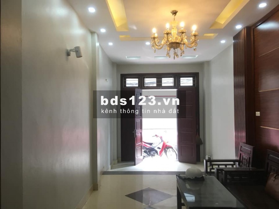 BÁN NHÀ MẶT NGÕ XUÂN LA 36M×5T,GIÁ 3.7 TỶ