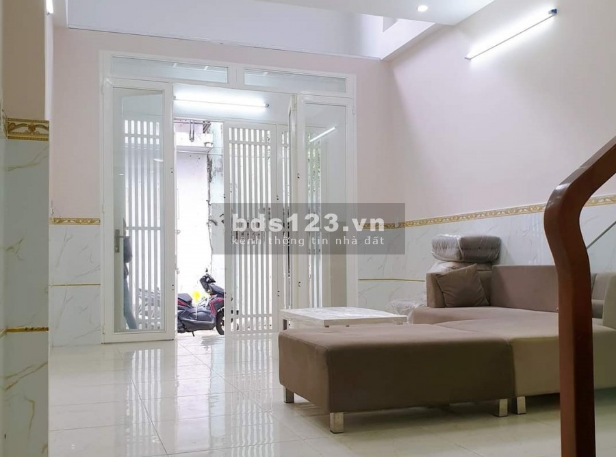 Nhà 5 tầng ôtô đỗ cửa. Tân Kỳ Tân Quý. (Gần ĐH CNTP). 4,6 tỷ